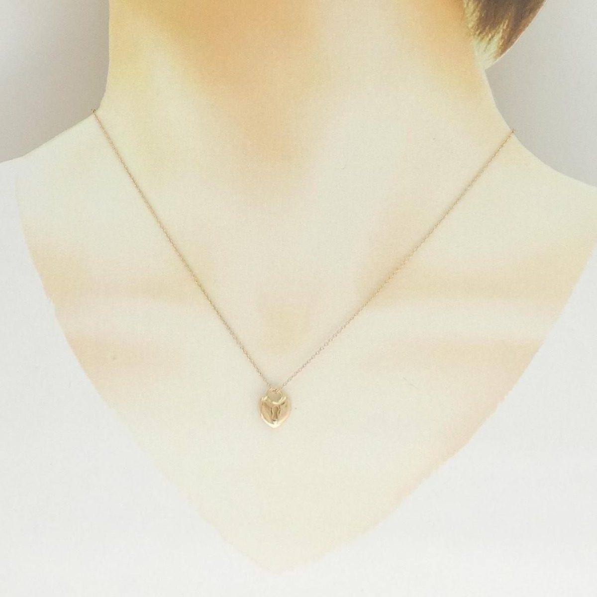 Tiffany & Co Heartlock Mini Necklace — view 6