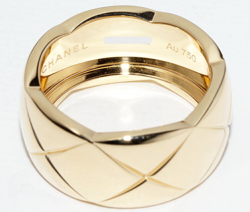 Chanel Ring 18K Yellow Gold Coco Crush Ring Large J10574