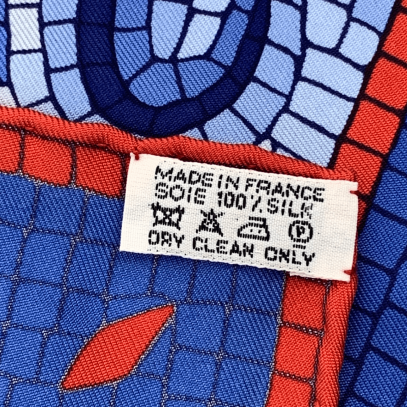 Hermes Carre 90 CAVE Felem Attention Cats Scarf 100% Silk Multicolor