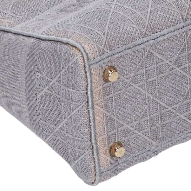 Christian Dior M0565orey Lady Dior D-lite Medium Cannage Canvas Handbag Women