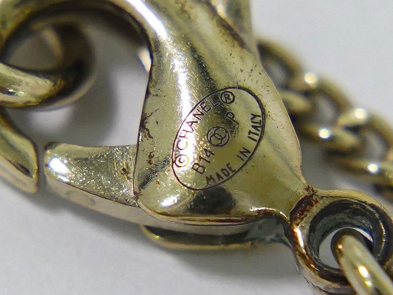 Authentic Chanel Coco Mark Ribbon Motif Rhinestone Necklace Pendant GP Gold