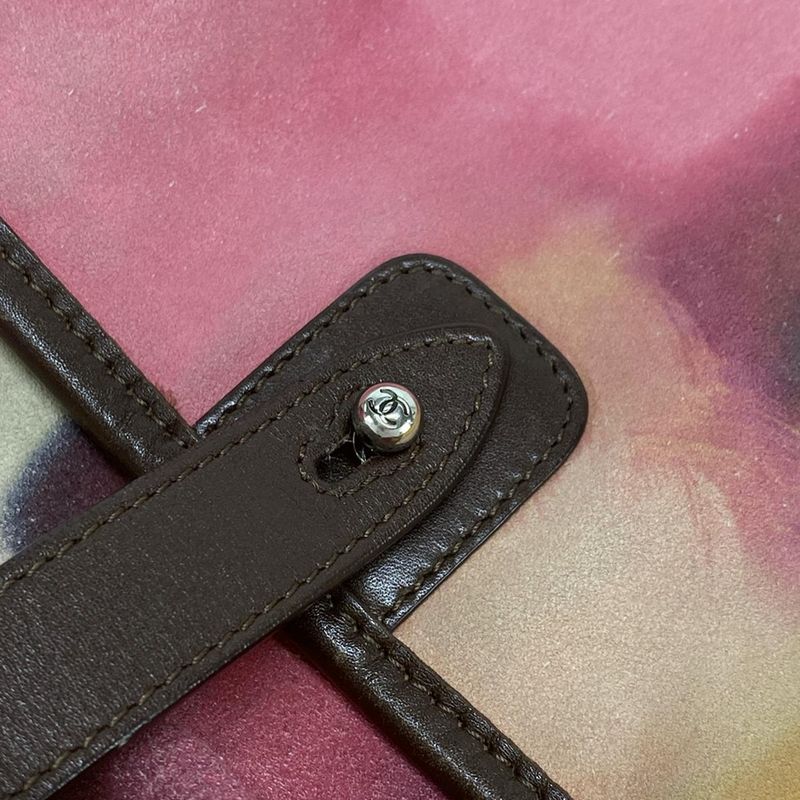 Chanel Shoulder Bag - Pink X Yellow X Multi Messenger Bag / Coco Mark Leather