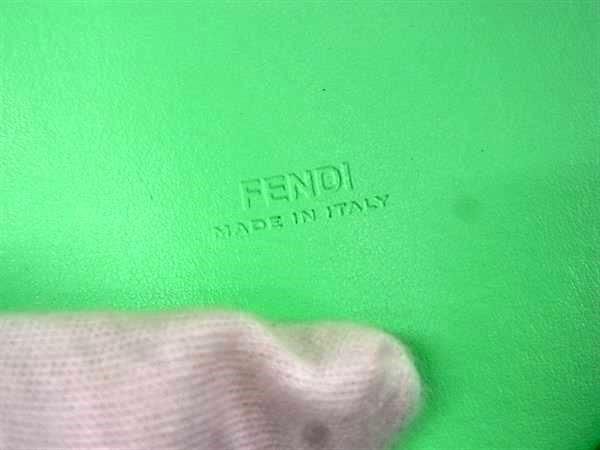 Fendi FF Diamond Leather Clutch Bag Second Bag Green And Light Beige Fa3647