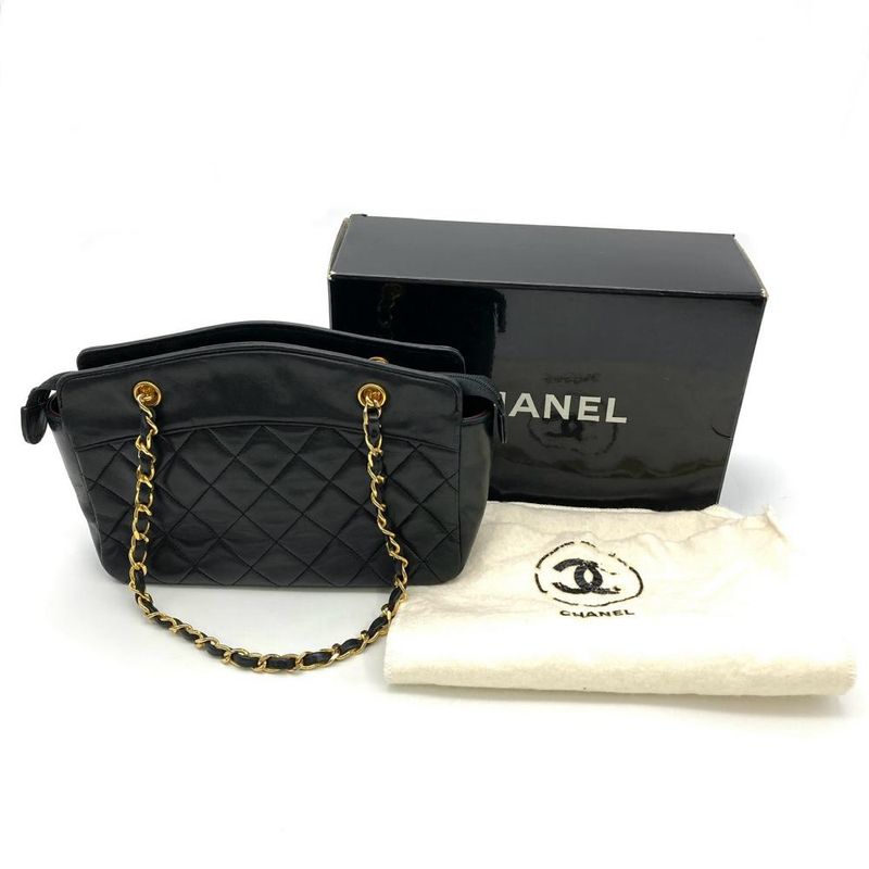 Chanel Matelasse Shoulder Bag Lambskin Black Gold Hardware