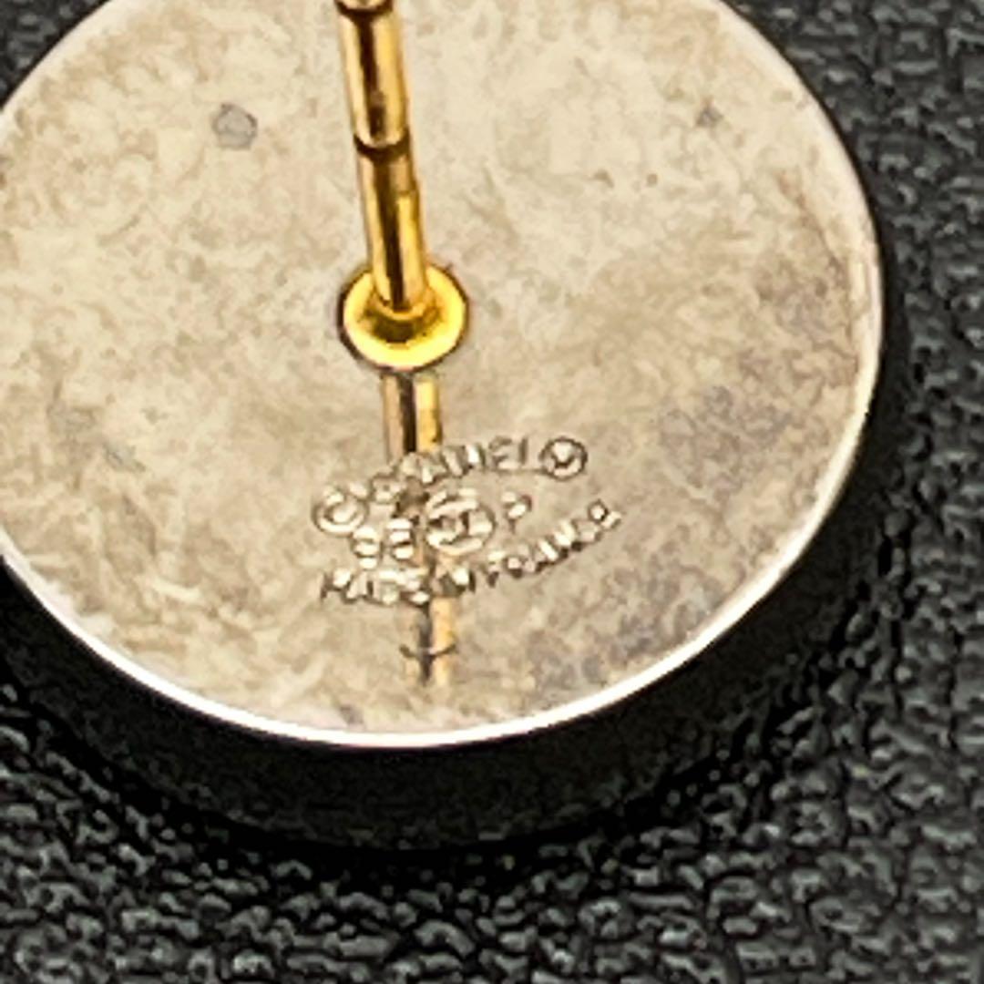 Chanel 98P CC Logo Earrings Icon Gold — view 8