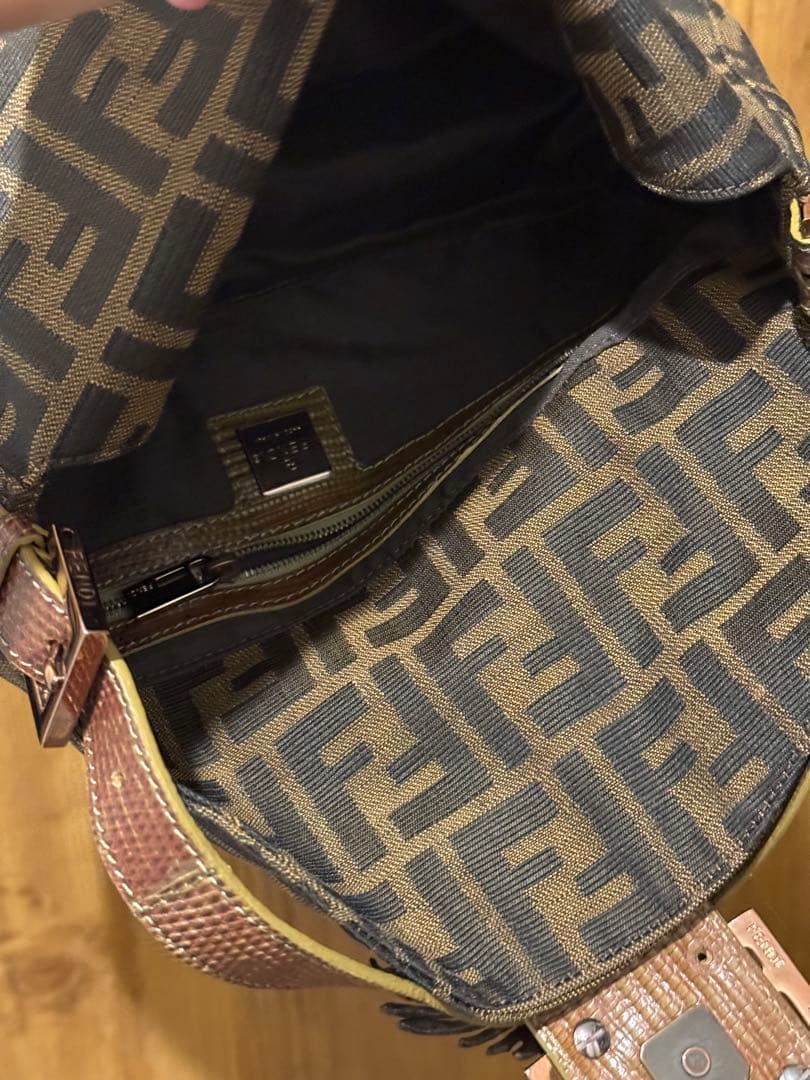Fendi Baguette Shoulder Bag — view 8