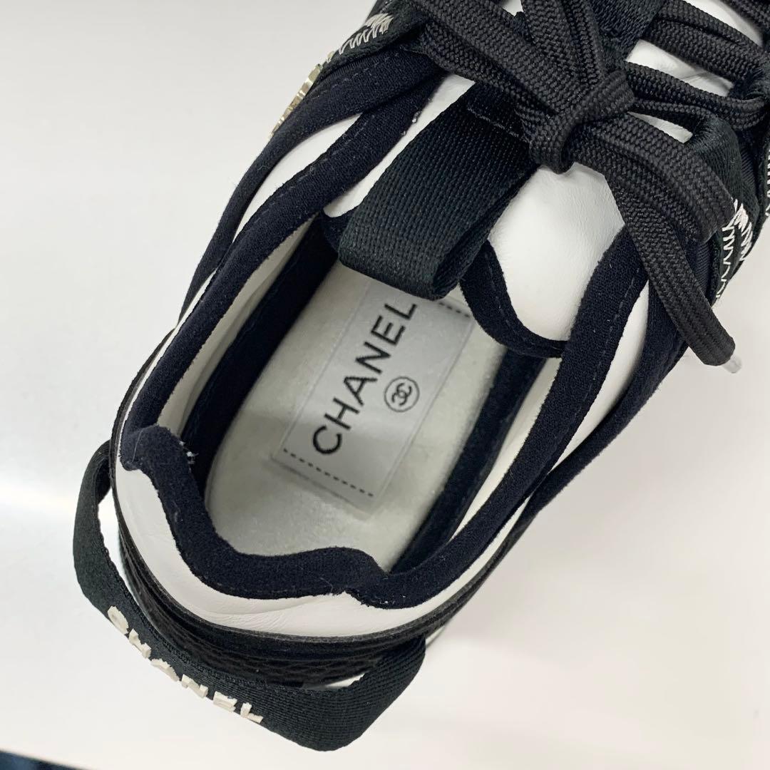 Chanel CC Logo Fabric Leather Sneakers Black White — view 8