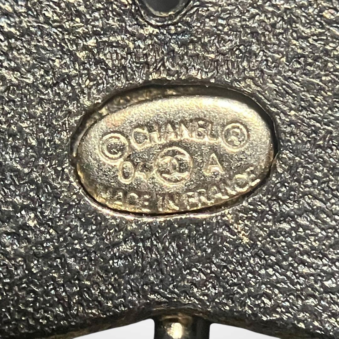 Chanel Gold Coco Mark Swing Pearl Brooch K_063