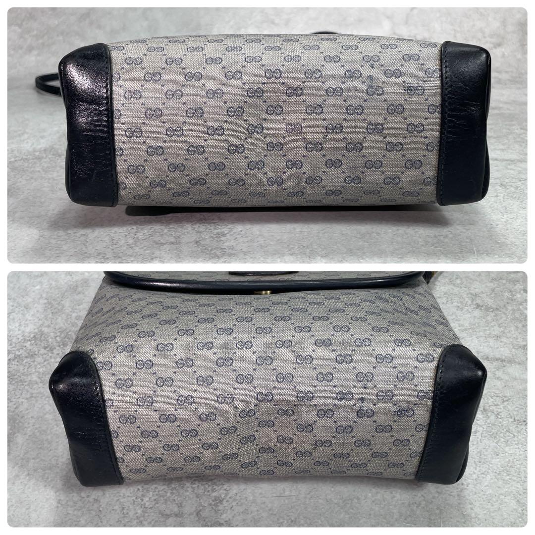 Gucci GG Shoulder Bag Navy Beige Logo Leather — view 8