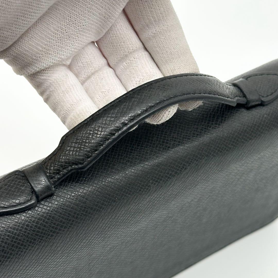 Louis Vuitton Zippy XL Taiga Black Second Wallet Handbag — view 9