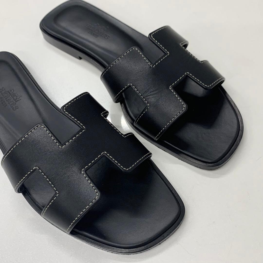 Hermes Oran Leather Sandals Black — view 9