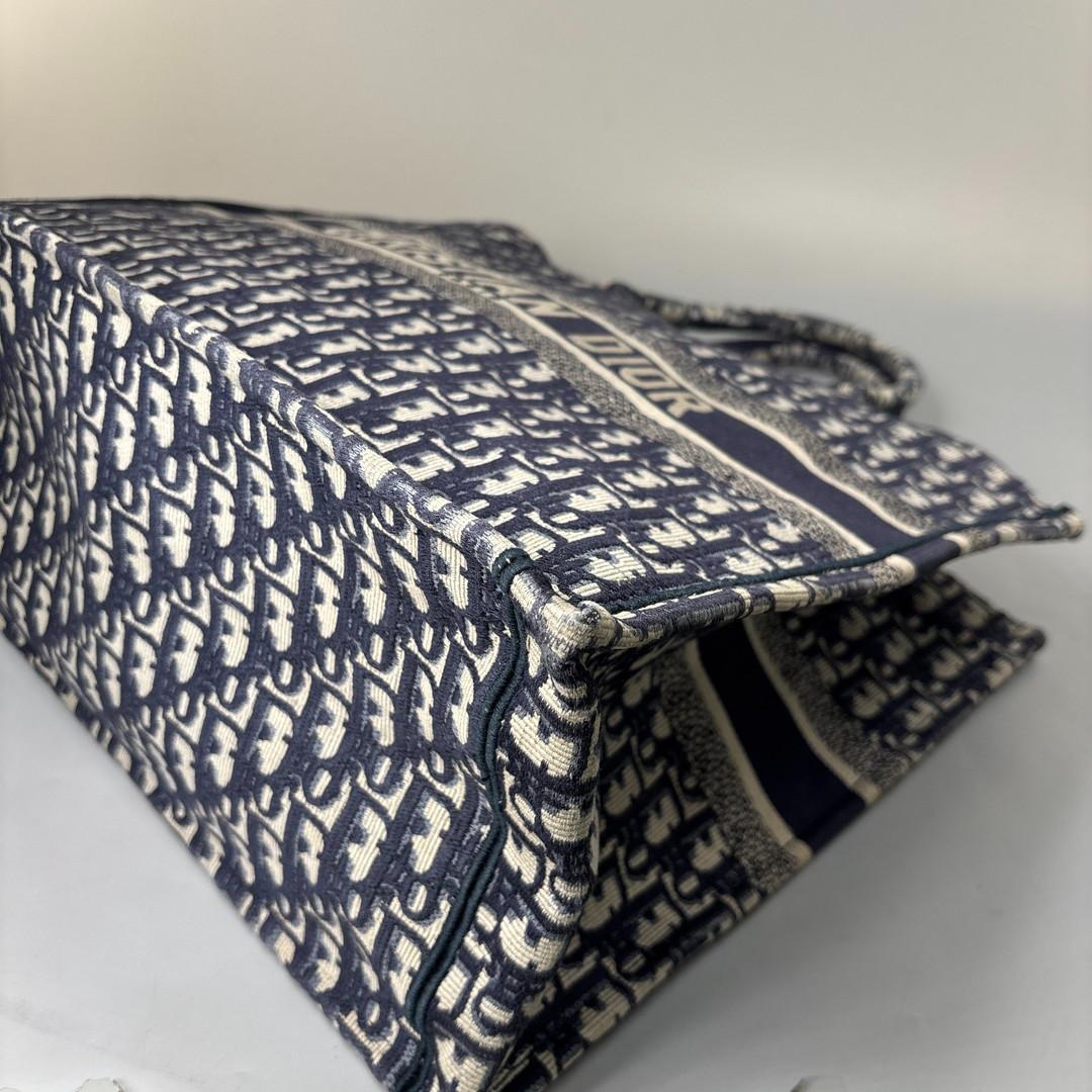 Dior Super Oblique Book Tote Large — view 8