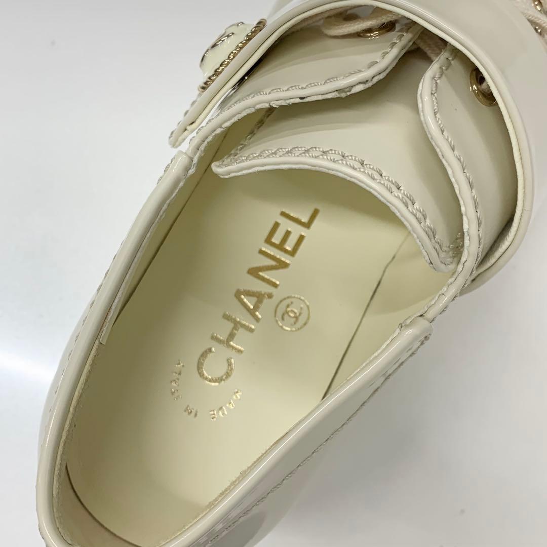 Chanel CC Logo Patent Lace Up Chain Loafers Ivory — view 8