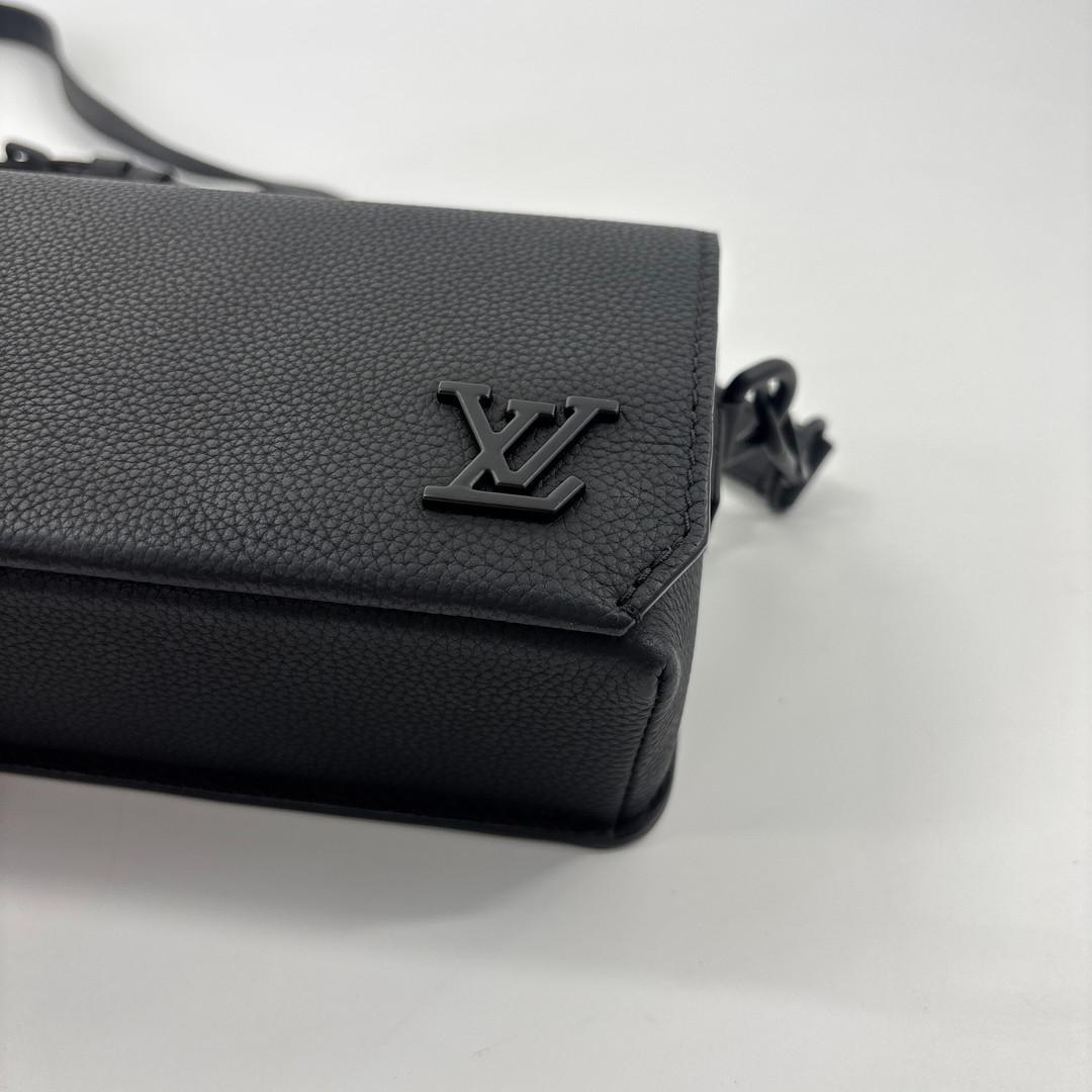 Louis Vuitton LV Aerogram Fastline Shoulder — view 8