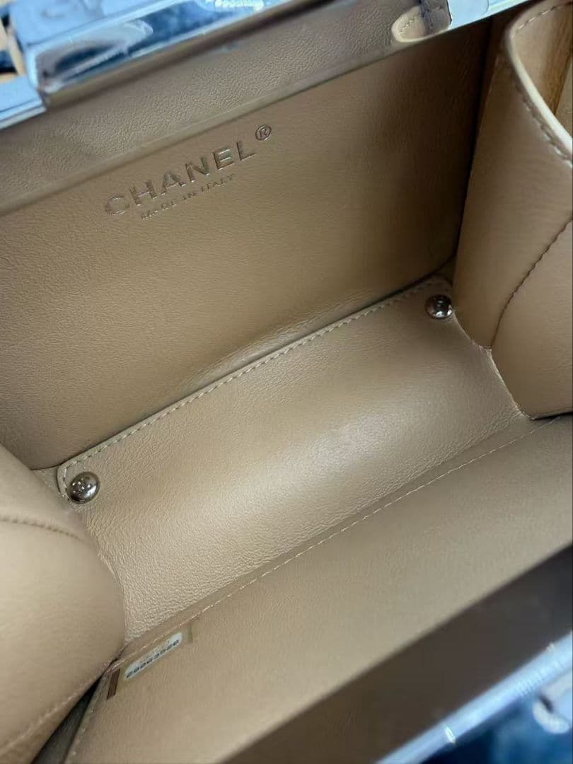 Chanel Rattan Woven Vanity 2-Way Chain Bag — view 5