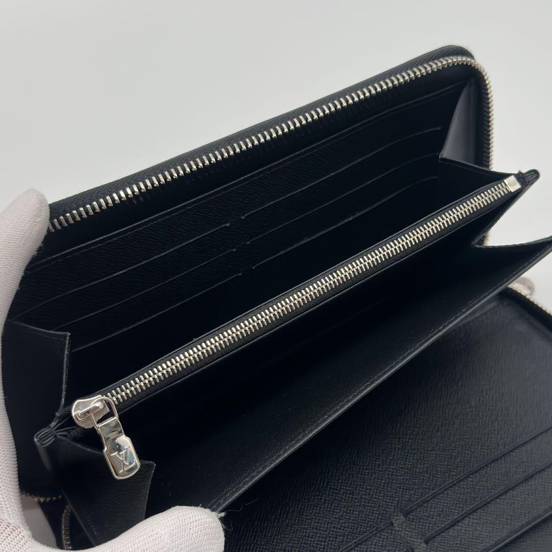 Louis Vuitton New Zippy Organizer NM Epi Black Wallet — view 9
