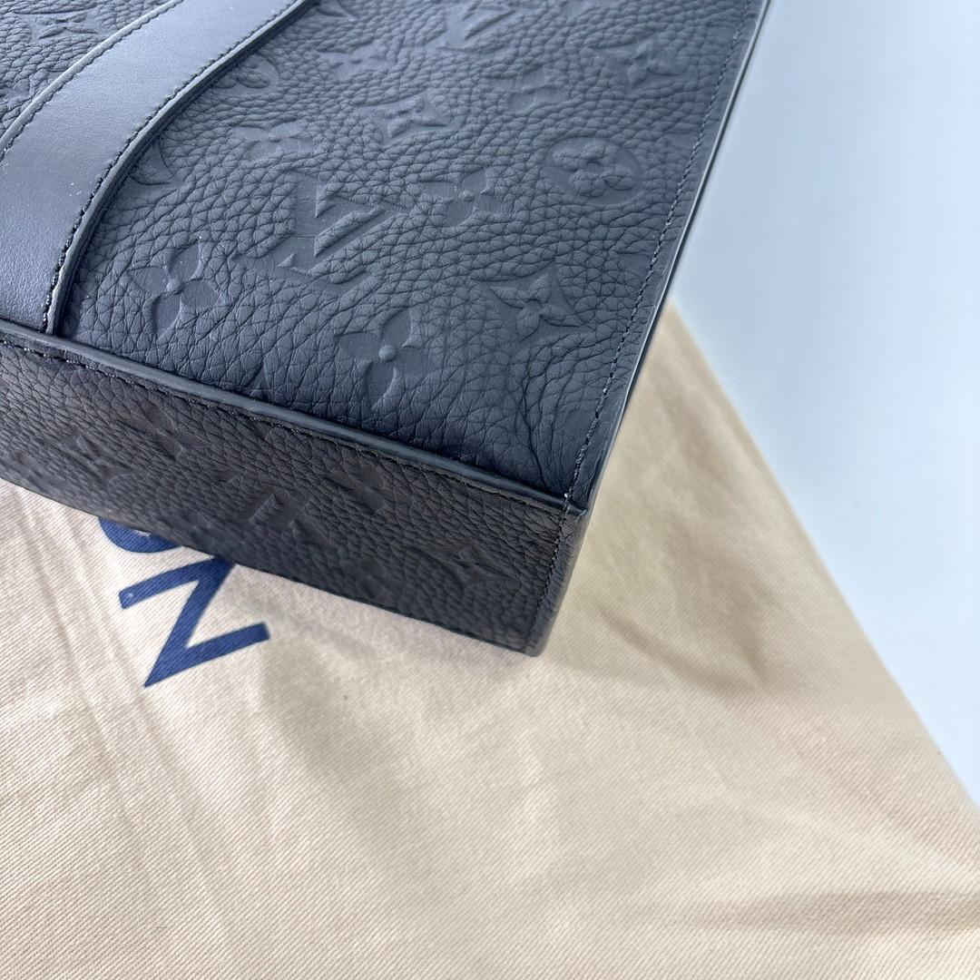 Louis Vuitton Monogram Taurillon Sac Plat Tote Bag — view 8