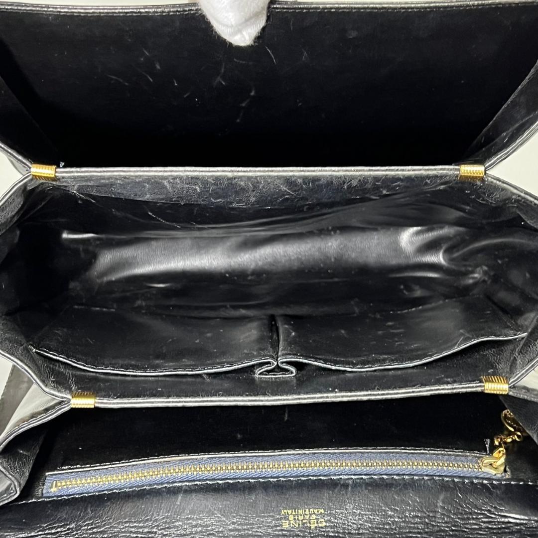 Celine Vintage Carriage Hardware Leather Shoulder Bag Hb02235