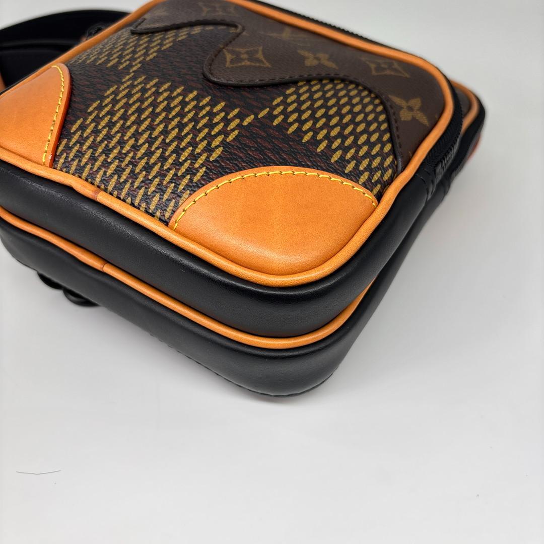 Louis Vuitton Amazon Shoulder Bag Damier Giant — view 9