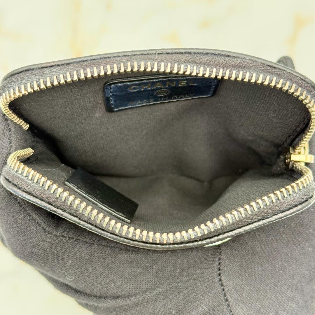 Chanel Caviar Leather Shoulder Bag — view 9