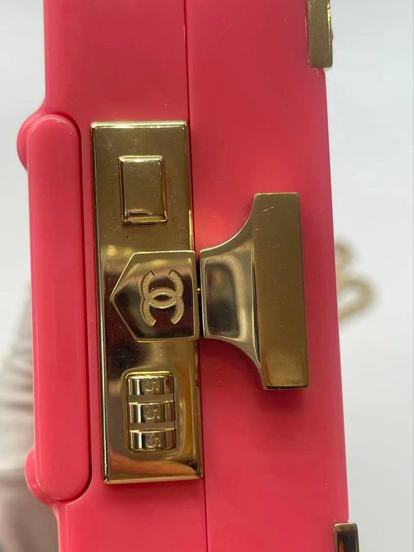 Chanel Luggage Motif Acrylic Minaudiere Pink — view 8