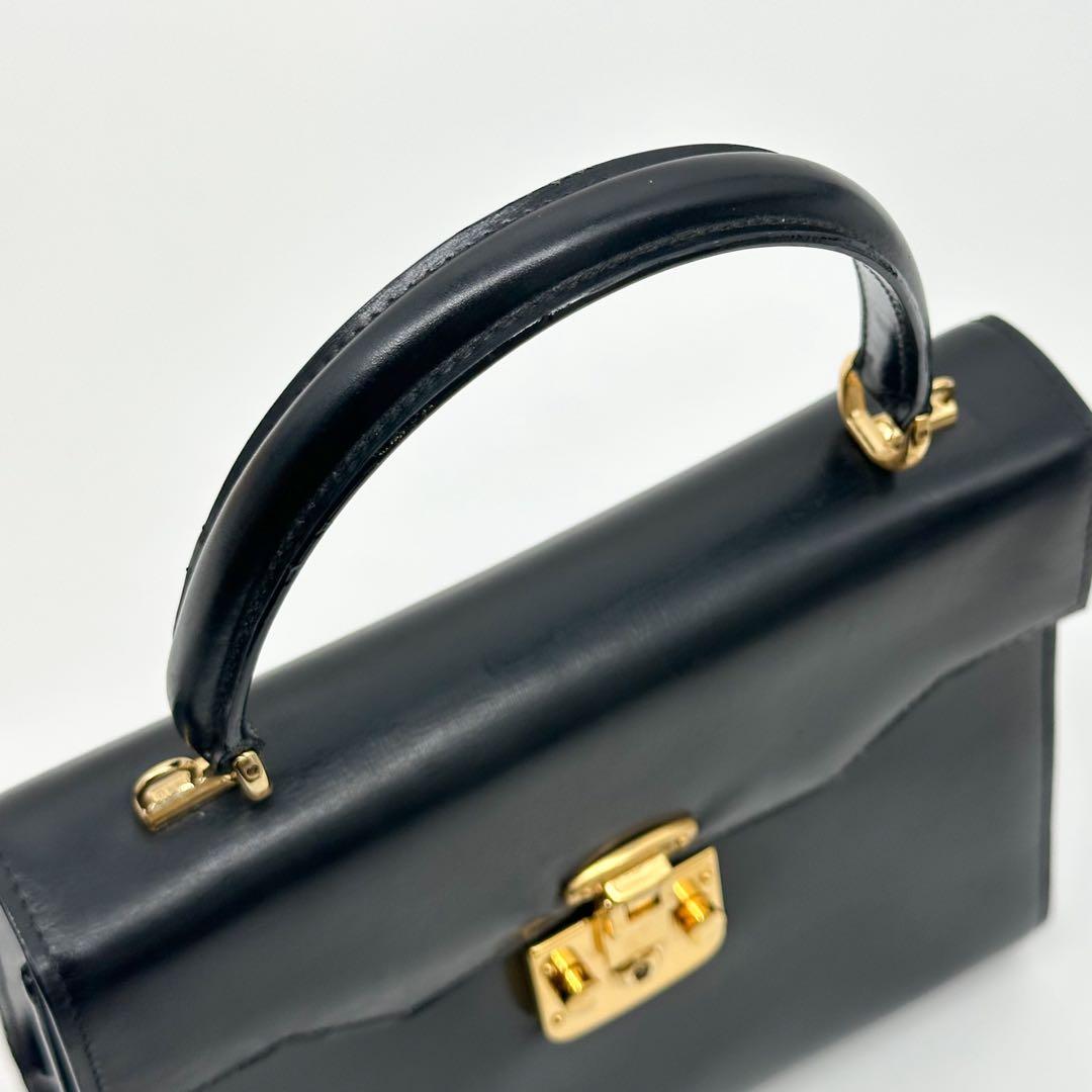 Gucci Vintage Handbag Ladylock 2-Way — view 9