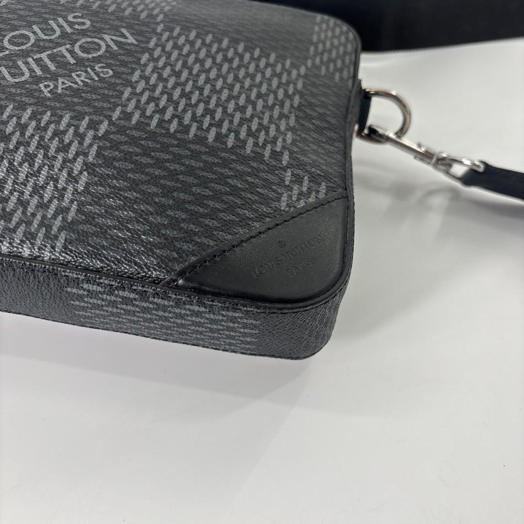 Louis Vuitton Damier Graphite Trio Messenger — view 8