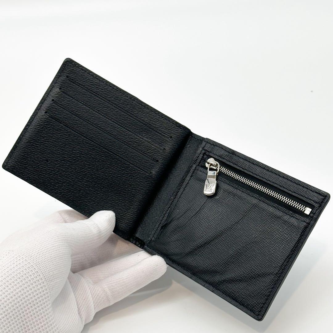 Louis Vuitton Portefeuille Amerigo NM Taiga Mini Compact Marco Wallet