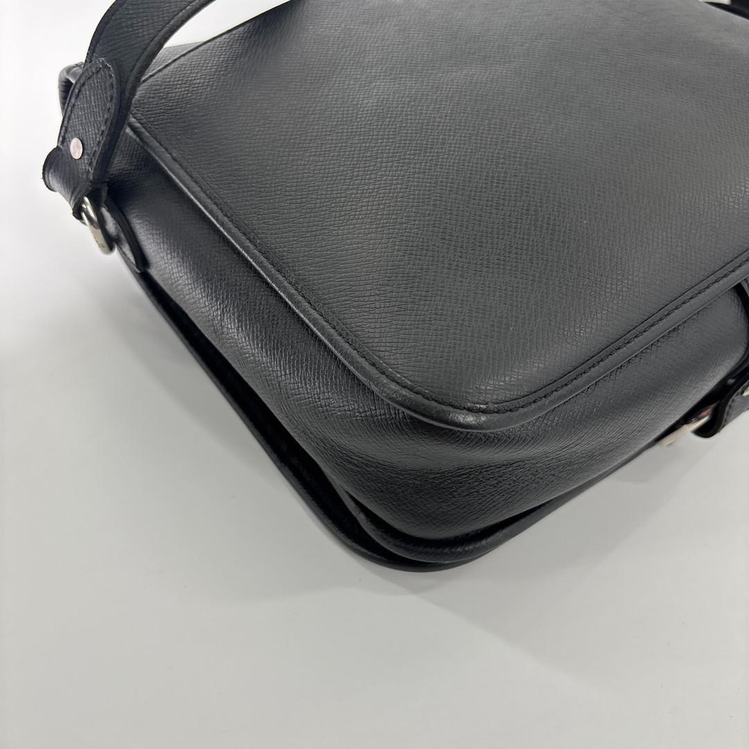 Louis Vuitton Super Taiga Andrey Shoulder Bag Black