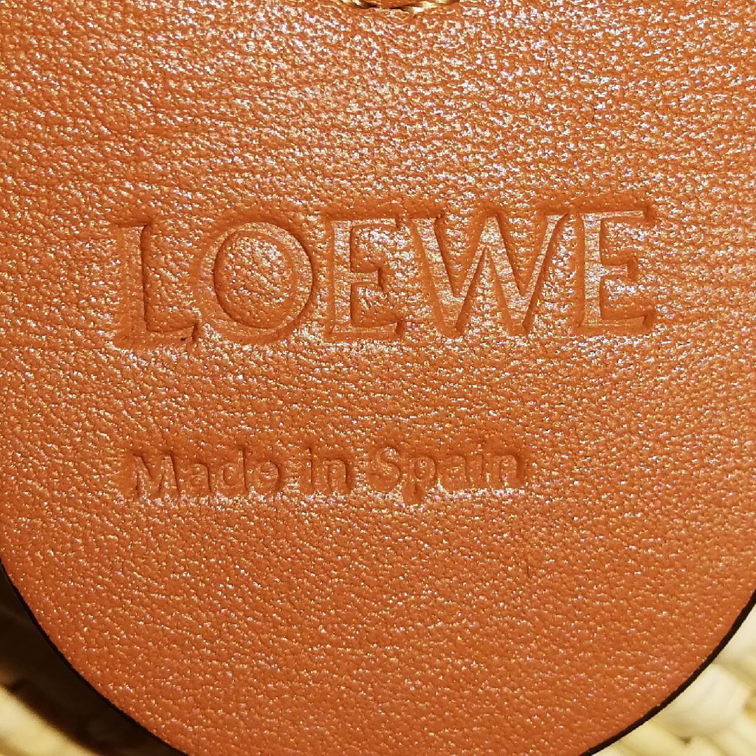Loewe Anagram Basket Bag Medium — view 5