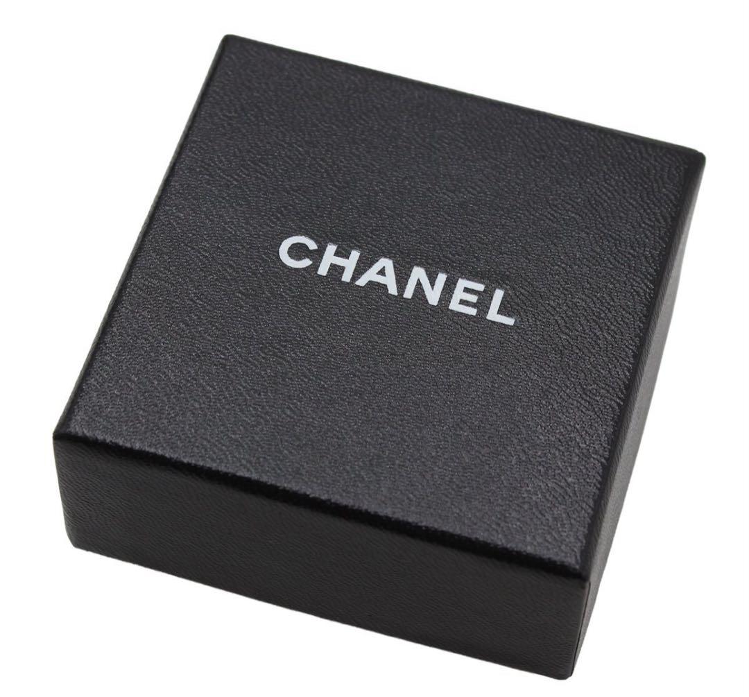 Chanel Coco Mark Matelasse Pattern Round Earrings