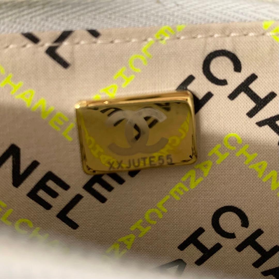 Chanel CC Logo Quilted Chain Wallet Shoulder Bag — view 8