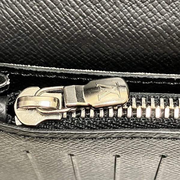 Louis Vuitton Taiga Portefeuille Plaza M30501 Noir Black Long Wallet Bifold