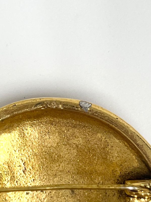 Chanel Vintage Brooch CC Mark Gold Round Shape 85bs129