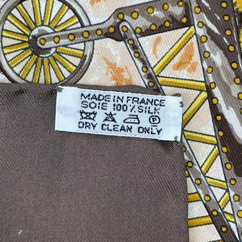 Hermes Carre 90 LA Magie Magic Rabbit Magic Tricks Pigeons Clowns Silk Brown