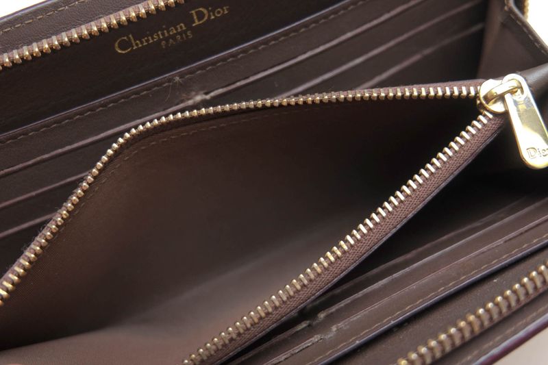 Christian Dior Wallet Women Leather Genuine Leather Beige S02710trl Dior Iss Imo