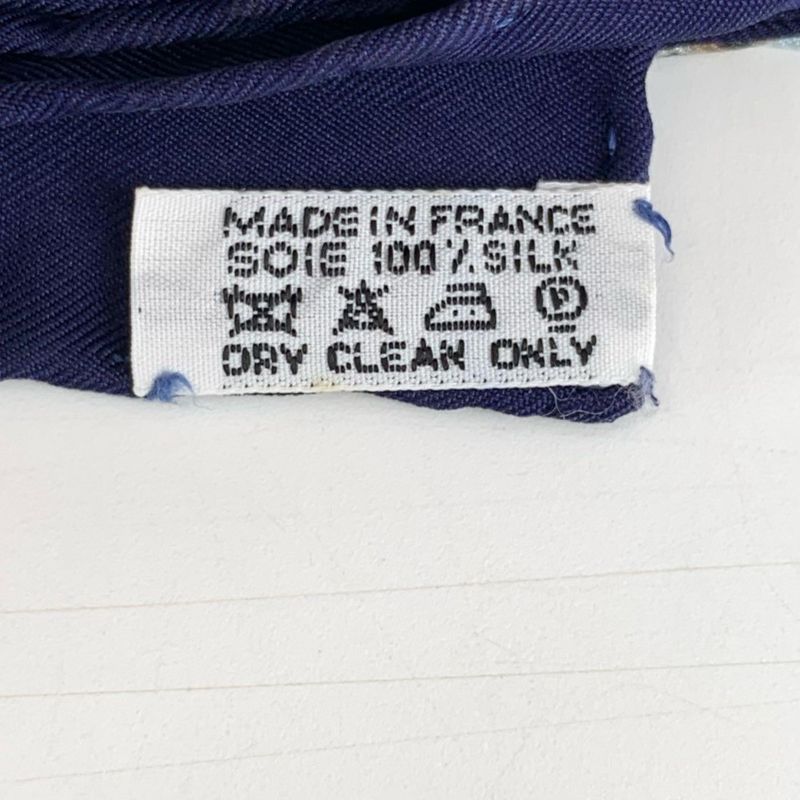 Hermes Carré 40 Plumes Feathers Navy And Blue 100% Silk Scarf