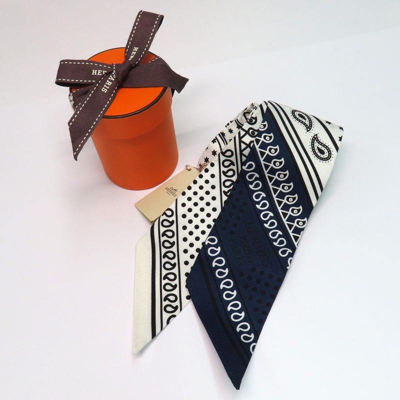 Hermes Twill Apron Lingle 062978s Blanc Marine Noir Black Silk Scarf