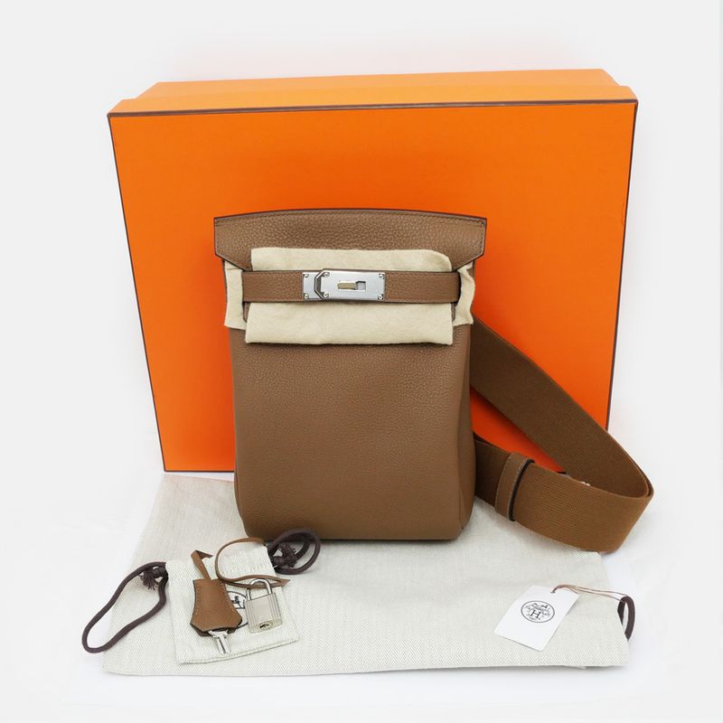 Hermes Kelly Akkado PM Alzan Silva-hardware Togo W Engraved Shoulder-