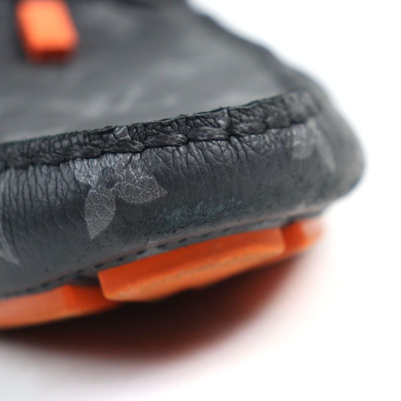 Louis Vuitton 2023 LV Driver Line Leather Embossed Moccasin Loafers With LV