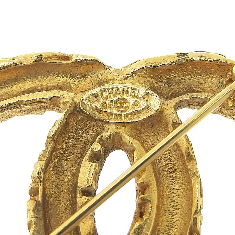 Chanel Lava 93A Gold Plated 95A 29.1g Brooch
