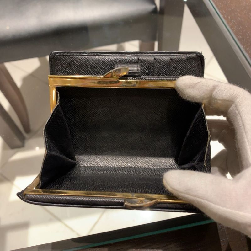 ◎authentic Louis Vuitton Epi Bifold Compact Wallet