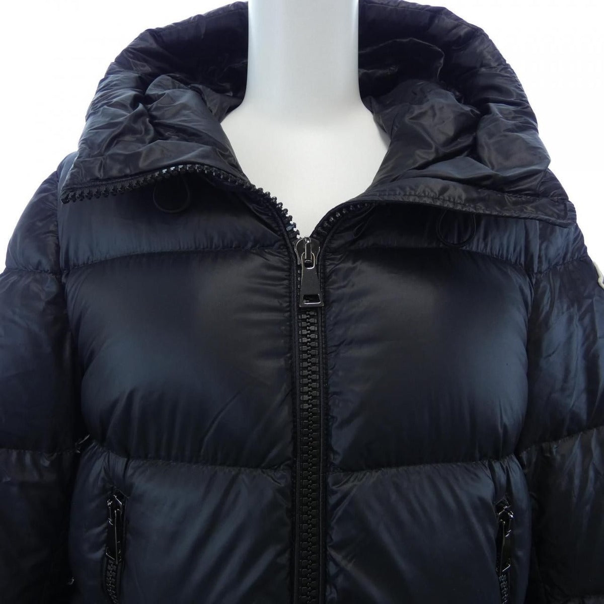 Moncler Seritte Down Jacket — view 6