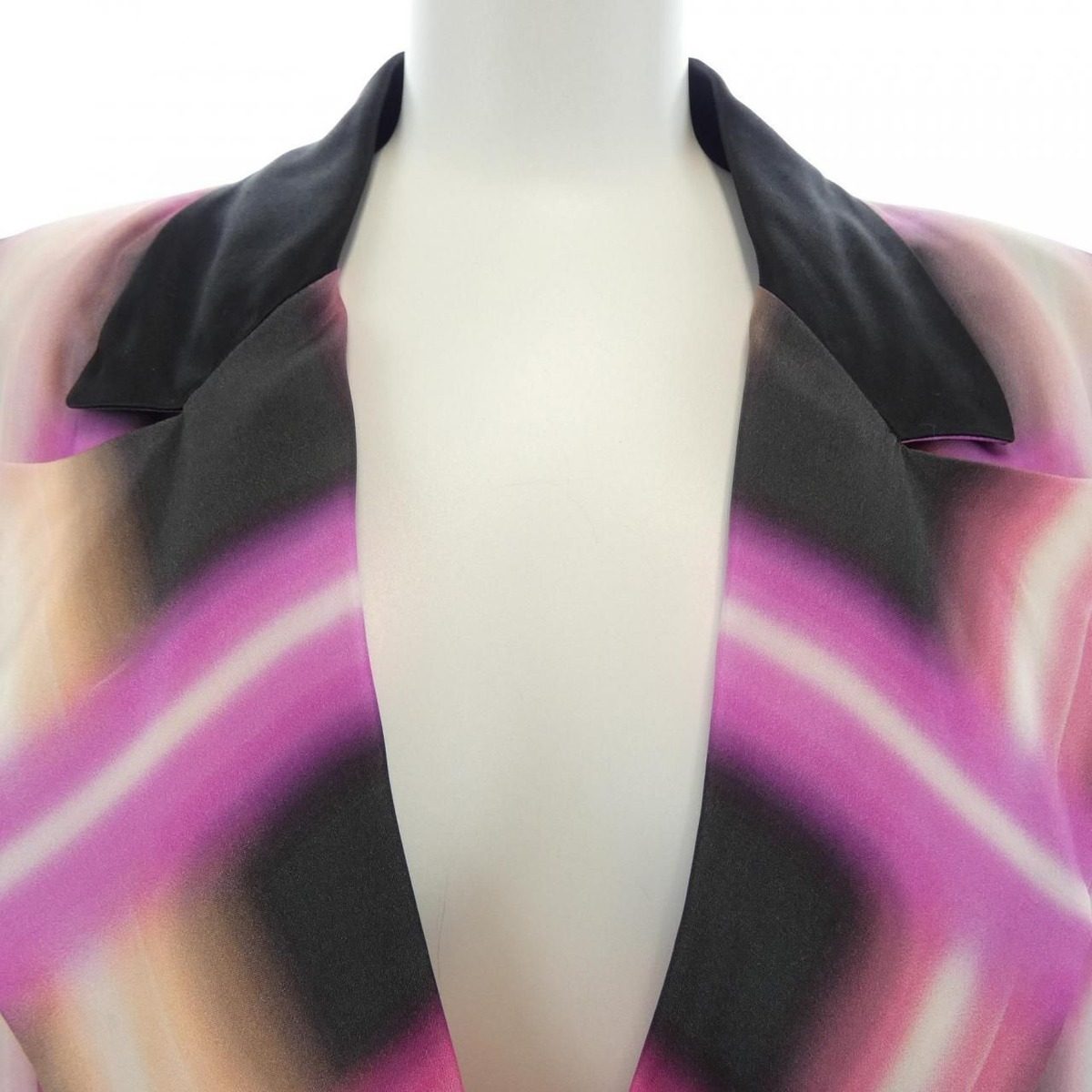 Chanel Jacket Pink — view 6
