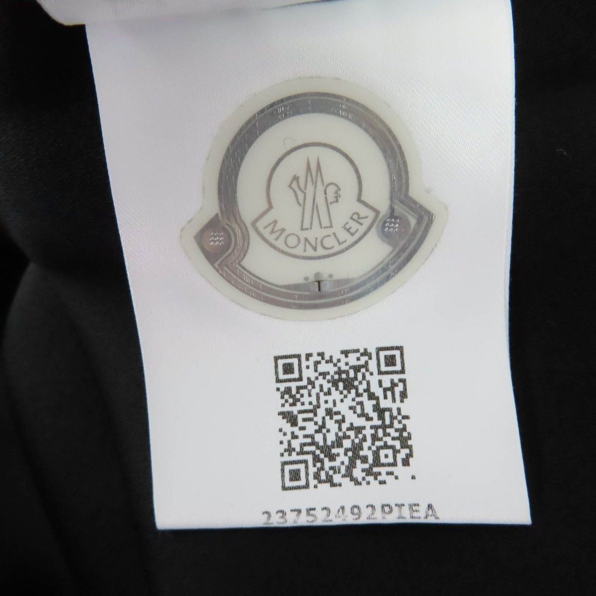 Moncler Camicia Logo Patch with Hood Hoodie Beige Black White 38 — view 9