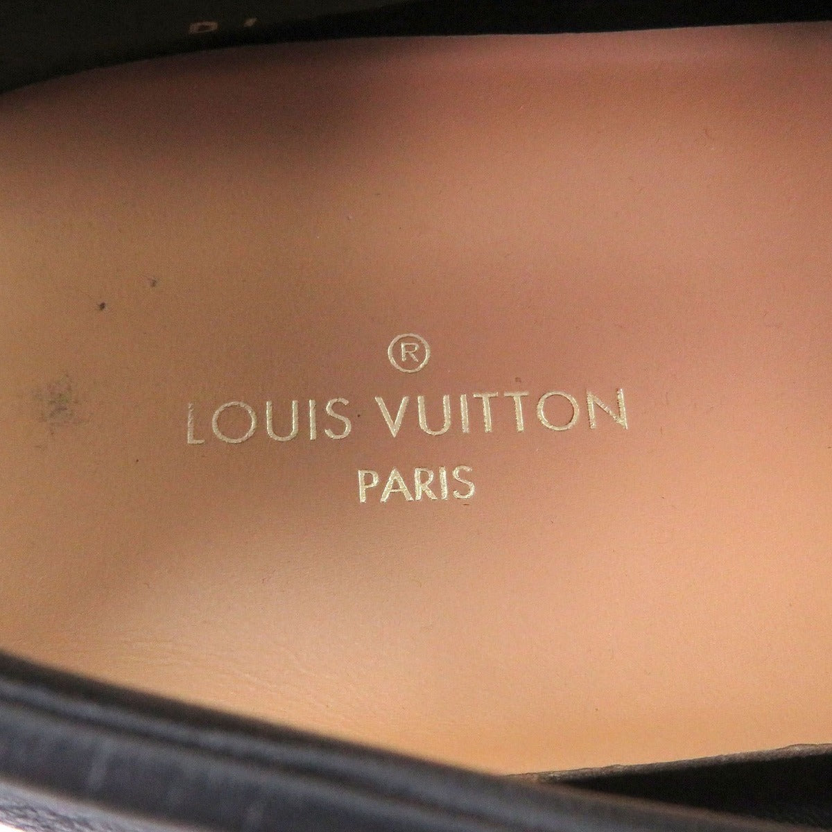 Louis Vuitton Beauty Leather Black — view 8