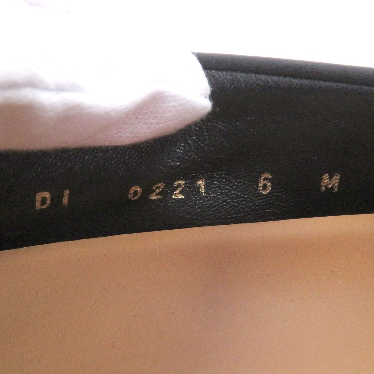 Louis Vuitton Beauty Leather Black — view 10