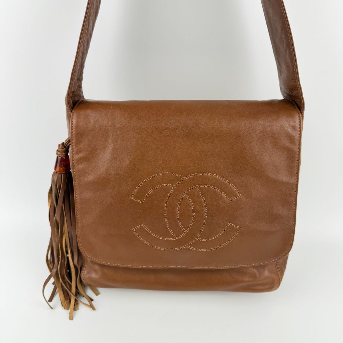 Chanel CC Logo Shoulder Bag Brown Leather No 5 Vintage — view 3