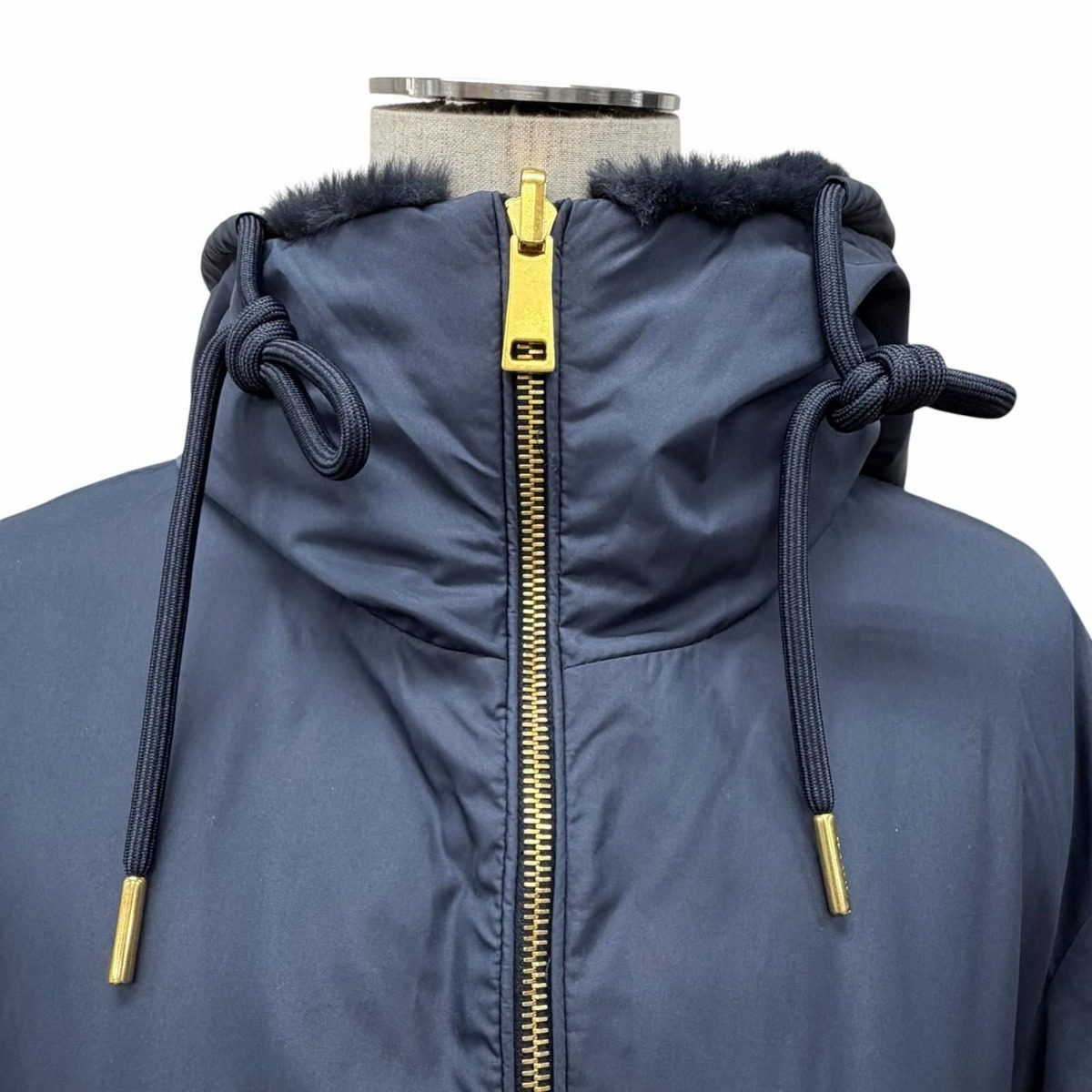 Moncler Evettes Reversible Logo Patch Boa Hooded Belt Down Jacket Coat Navy 0 — view 6