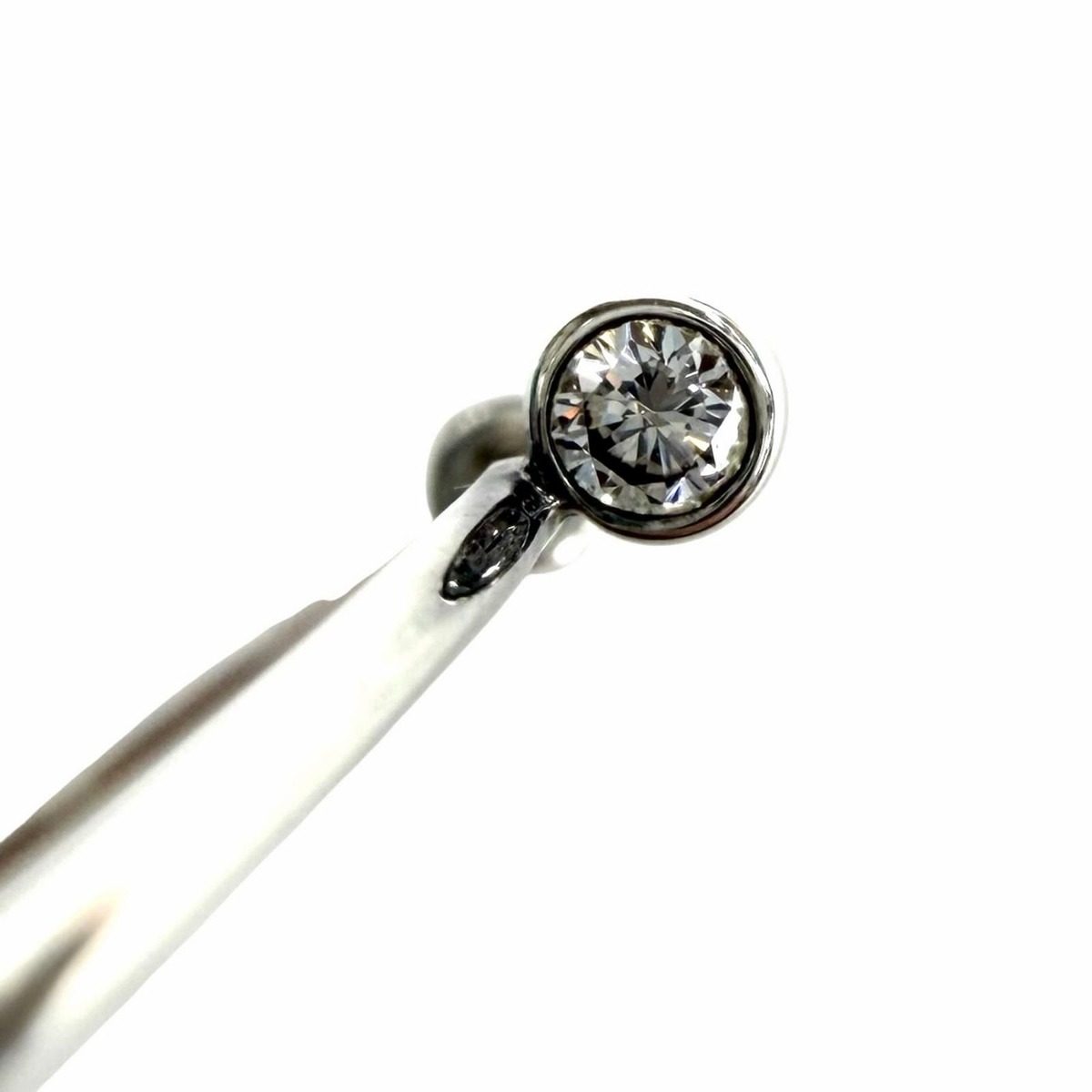 Tiffany & Co Elsa Peretti Diamond Hoop Worn by Mirei Kiritani Frame Diameter — view 5